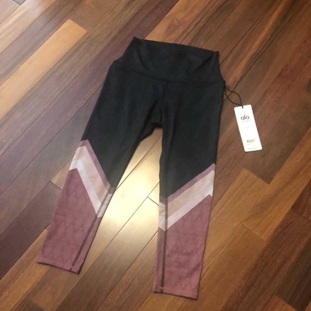 ALO airbrushed cropped leggings NWT